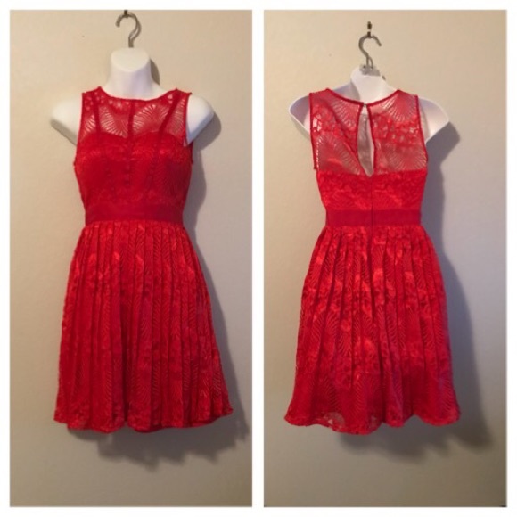Dresses & Skirts - LITTLE MISTRESS red cocktail dress size 0